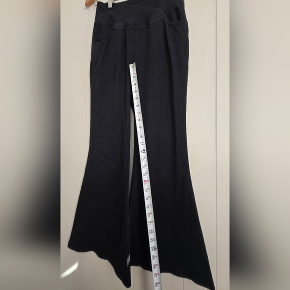 HALARA Super flared stretch wash Pants  with cross pocket and high waist-Size M - Picture 6 of 9